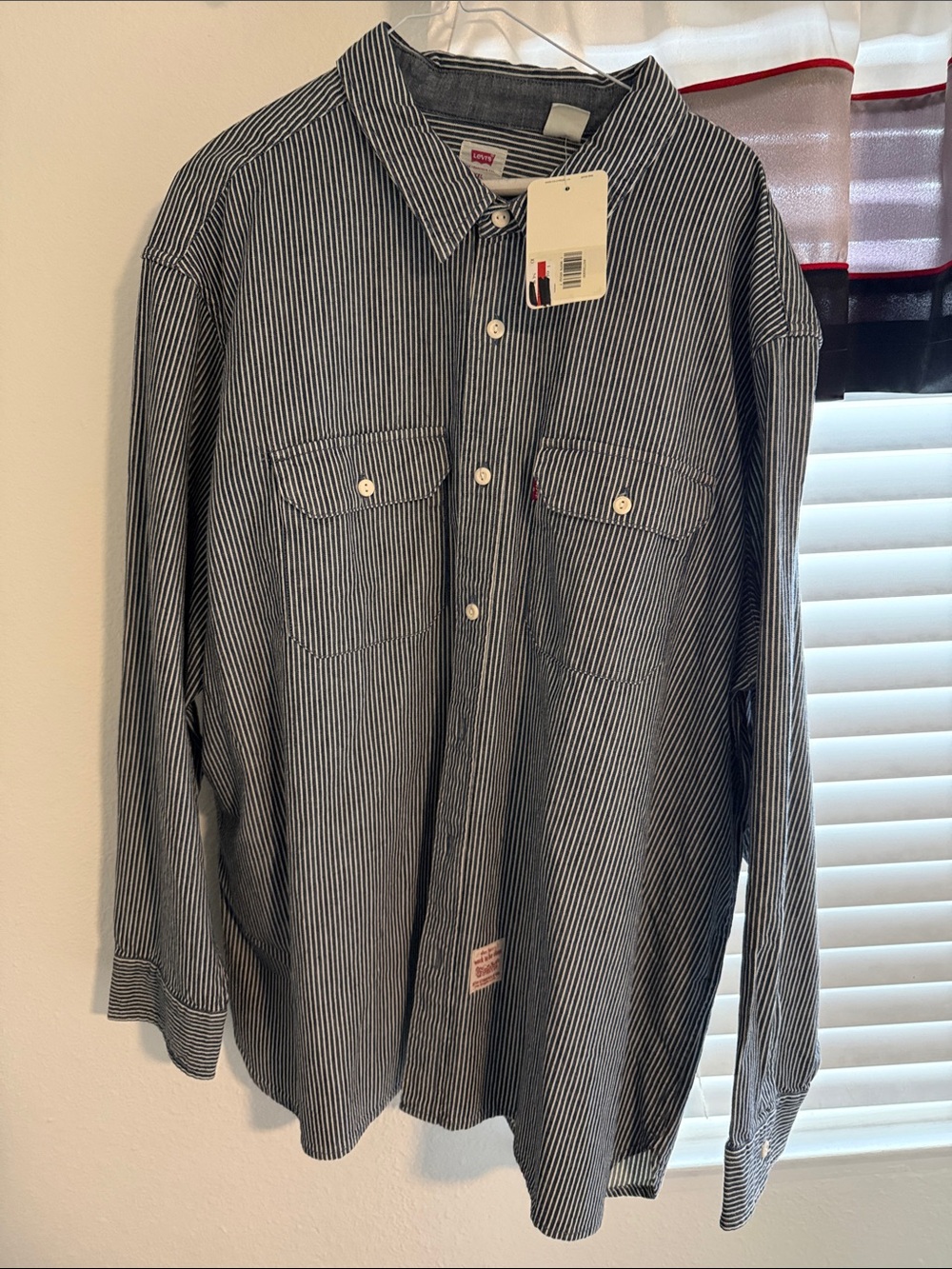 Levi's Black and White Pinstripe Long-Sleeve Button-Down Shirt